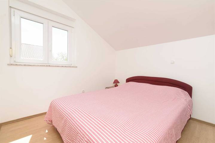 Ganze Wohnung, Ferienwohnung für 4 Personen mit Balkon in Srima, Šibenik-Knin