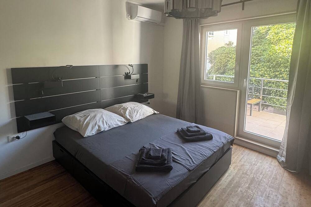 Two-bedroom House Lara Denona- City center in Novalja, Pag