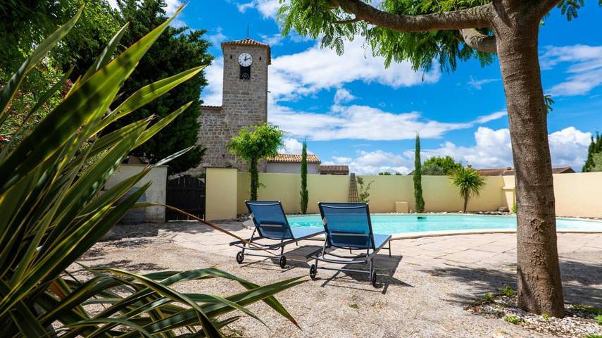 Cottage pour 8 personnes, avec piscine ainsi que jardin et vue à Montclar (Aude)