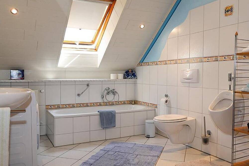 Ganze Wohnung, 4-Bett-Ferienwohnung Dusche/Wc - Ferienwohnungen Heck in Habscheid, Eifelkreis Bitburg-Prüm