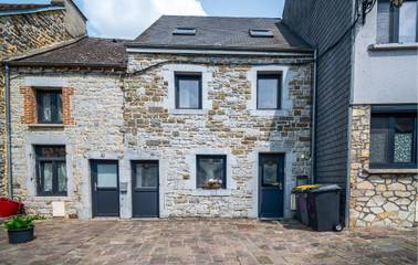 Gîte pour 5 personnes, avec terrasse, adapté aux familles dans Chooz