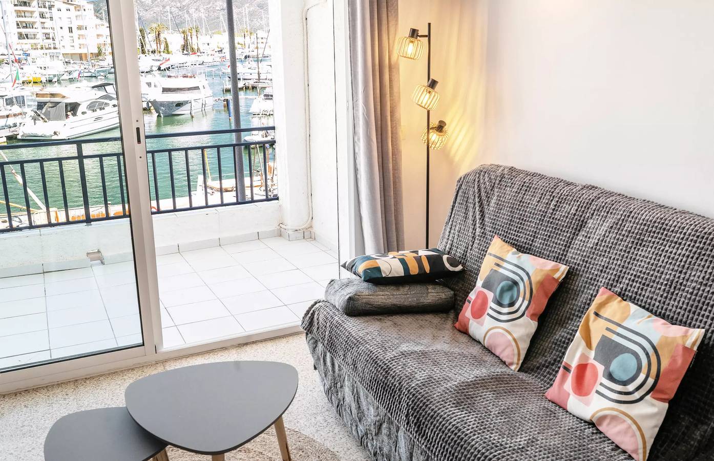 Entire apartment, Apartamento 100 Emp con vistas al canal in Empuriabrava, Upper Empordà