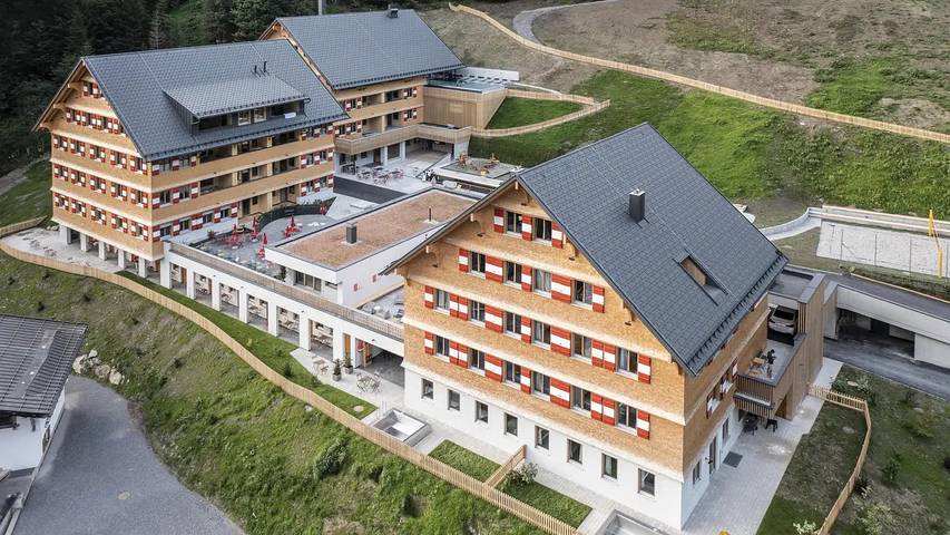 Ferienhaus für 20 Personen, mit Sauna und Garten sowie Pool und Terrasse im Bregenzerwald - 3