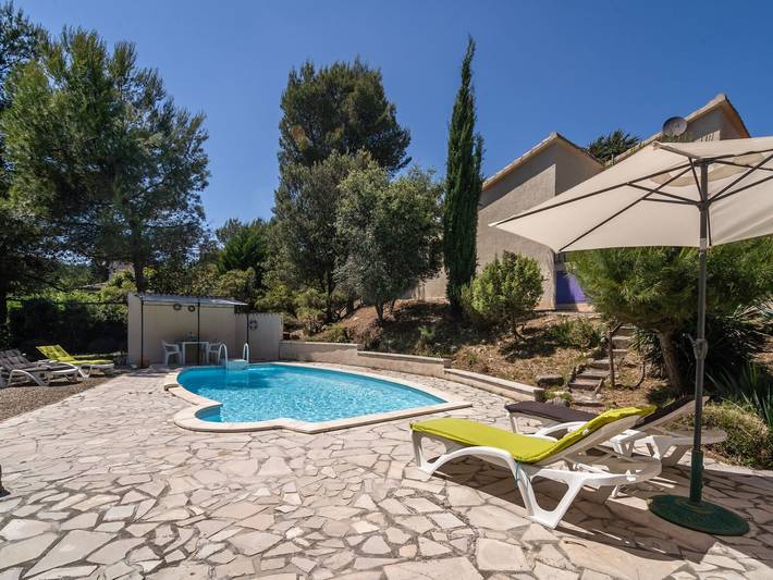 Villa pour 4 personnes, avec Terrasse ainsi que Jardin et Piscine