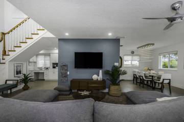 Vacation Rental for 12 Guests in Indian Rocks Beach, Pinellas County, Picture 1