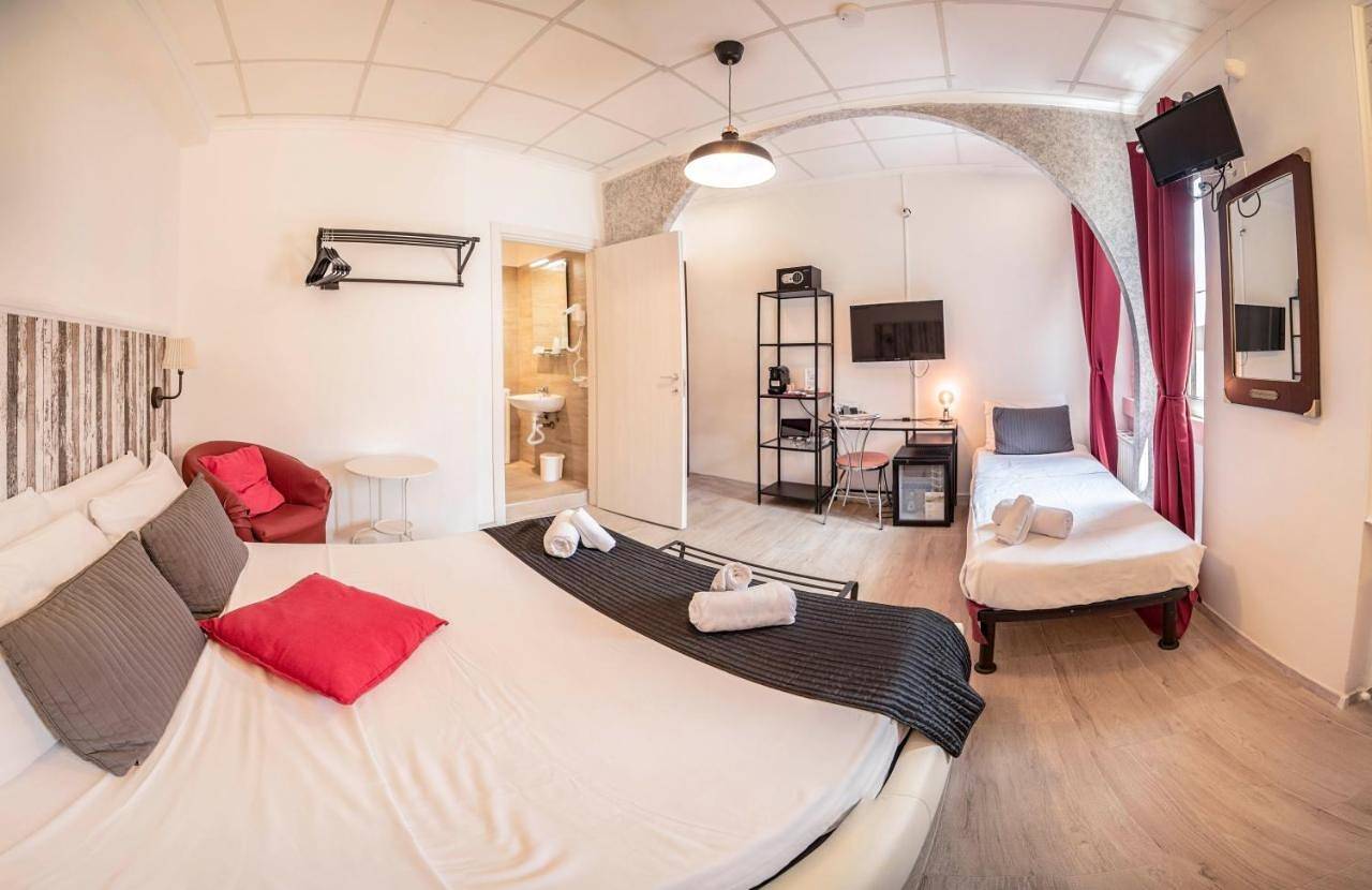 Galleria Rooms & Apartments Smart Stay nel cuore di Frascati in Frascati, Castelli Romani