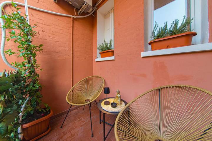 Gîte pour 5 personnes, avec balcon dans Gare De Bologne - 3