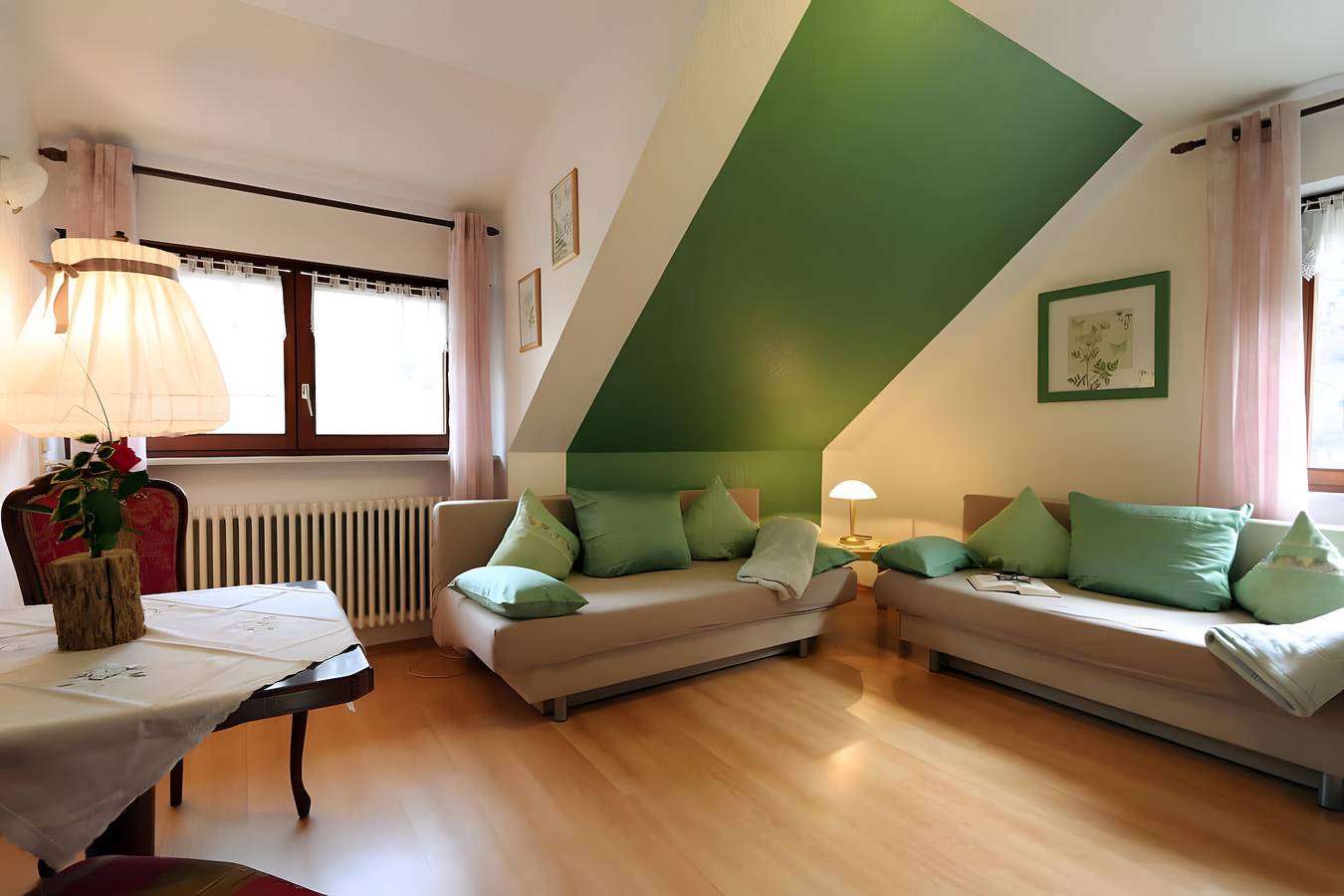 Ganze Wohnung, Gasthaus zur Linde - Apartment 'Tannenblick' mit gemeinsamer Terrasse, gemeinsamem Garten und Wlan in Oberharmersbach, Mittlerer Schwarzwald