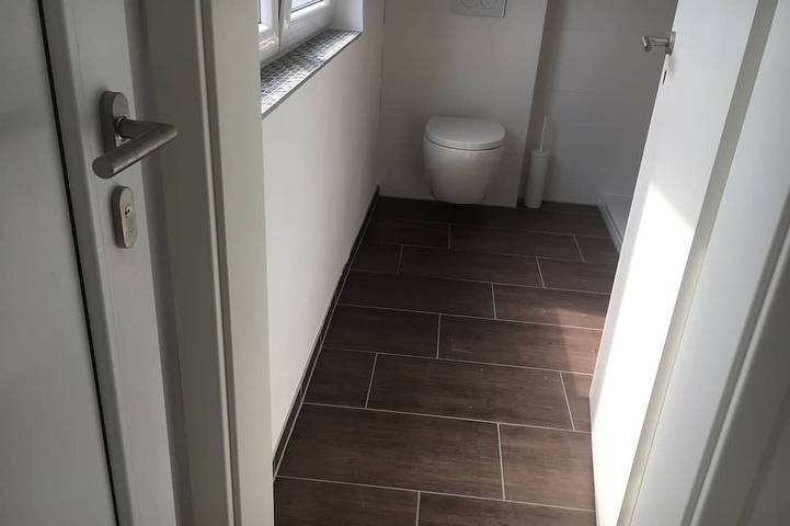 Ganze Wohnung, Modernes Gästehaus 70 m² zur S-Bahn 3 min in Ricklingen, Hannover