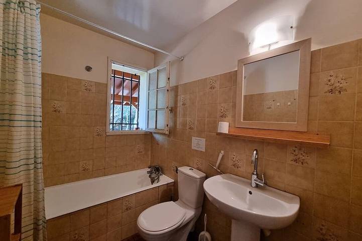 Gîte pour 5 personnes, avec jardin dans Plage Naturistes - 4