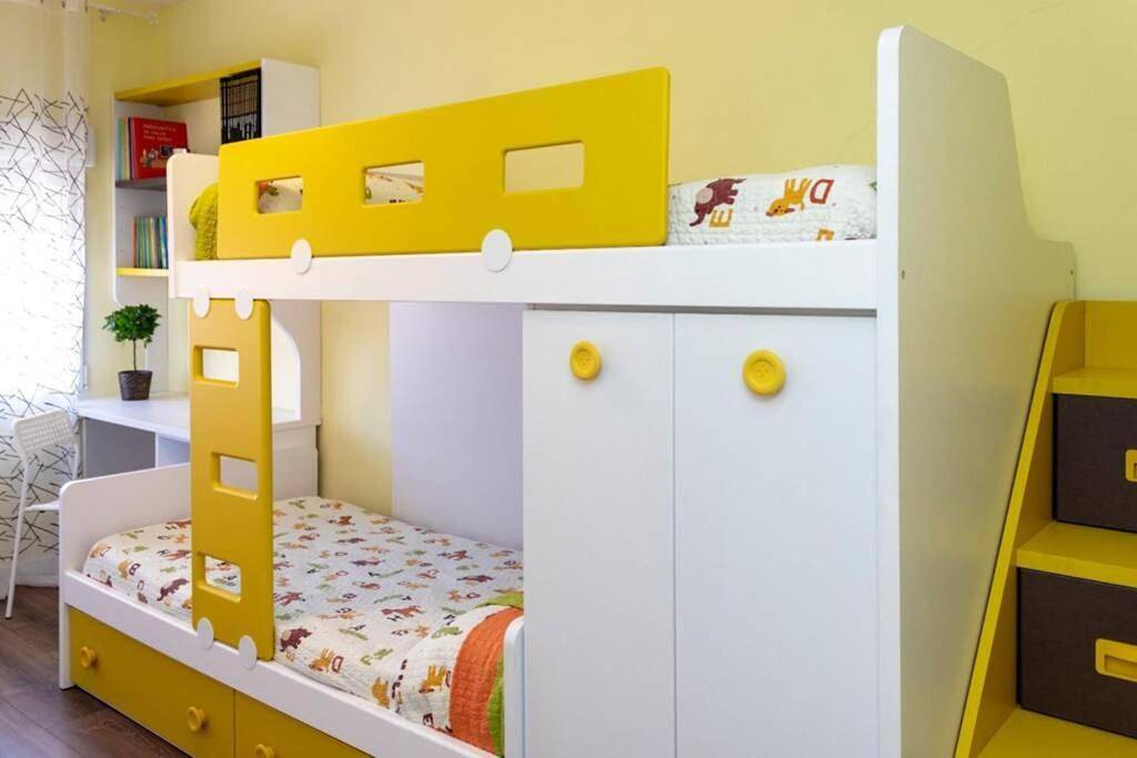 Apartamento entero, La Casa de Silvia Visita Parque Warner, Madrid y alrededores in San Martín de la Vega, Provincia de Madrid