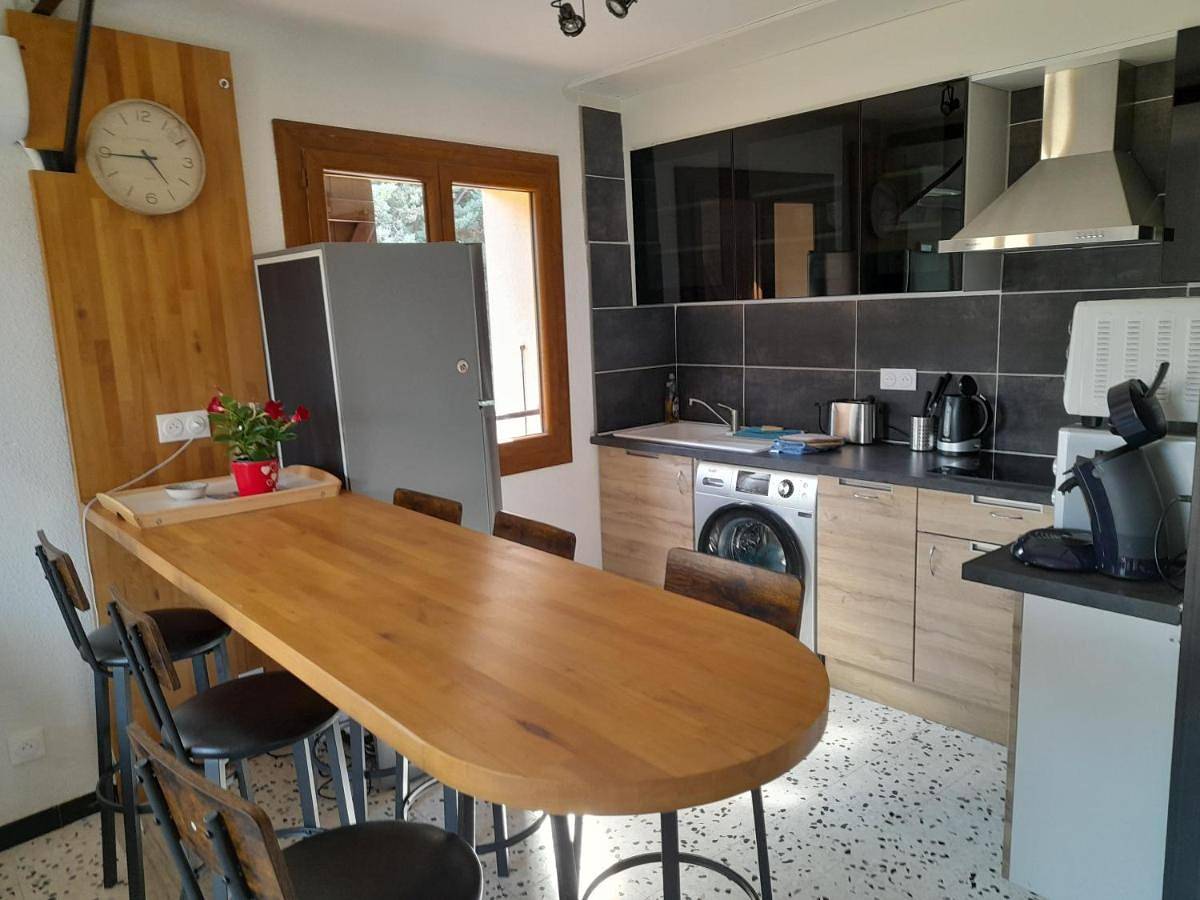 Two-Bedroom House in Duilhac-sous-Peyrepertuse, Parc naturel régional Corbières-Fenouillèdes