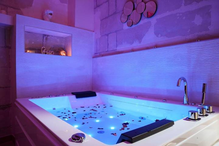 Appartement de vacances pour 2 personnes, avec Jacuzzi et Sauna à Tours
