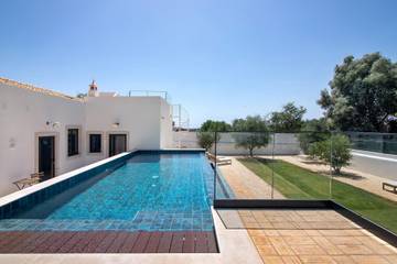 Holiday Rental for 2 People in Almancil, Faro District, Photo 1
