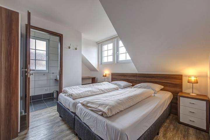 Villa für 12 Personen, mit Terrasse und Balkon/Terrasse sowie Sauna in Deutschland - 4