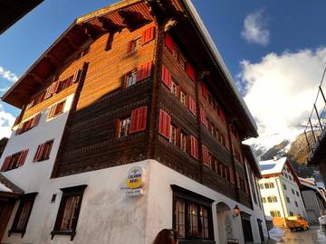 Hôtel pour 8 personnes, avec jacuzzi et sauna, animaux acceptés à Trun