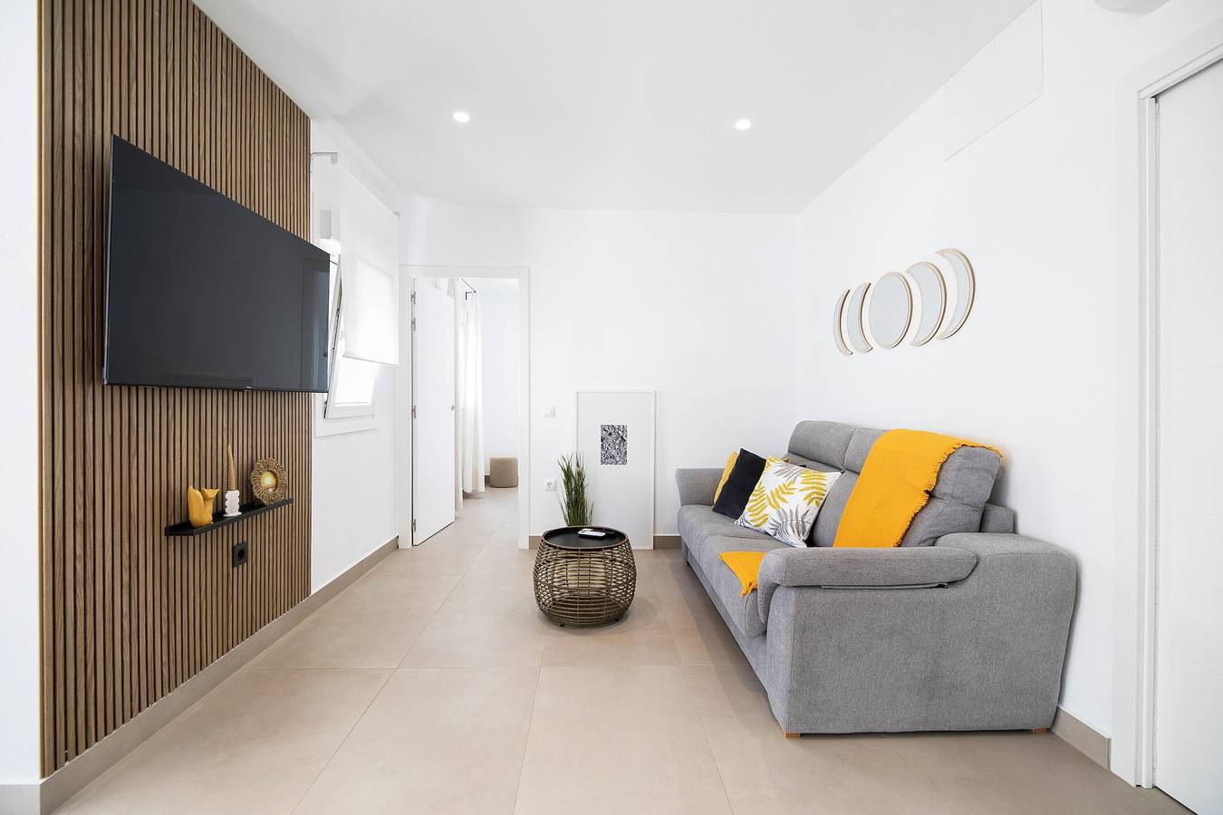 Casita Meraki 3 con piscina interior climatizada, jardín, terraza y Wi-Fi in Playa La Barrosa, Chiclana de la Frontera