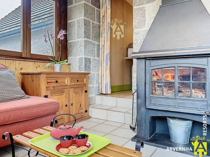Location de vacances pour 10 personnes, avec jacuzzi ainsi que terrasse et jardin à Saint-Victor-la-Rivière - 2