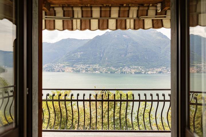 Ferielejlighed for 7 personer, med søudsigt og terrasse - 1