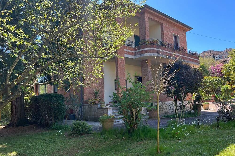 Villa La pineta di Sinalunga - Valdichiana e Val d'orcia per famiglie e gruppi in Sinalunga, Chianti
