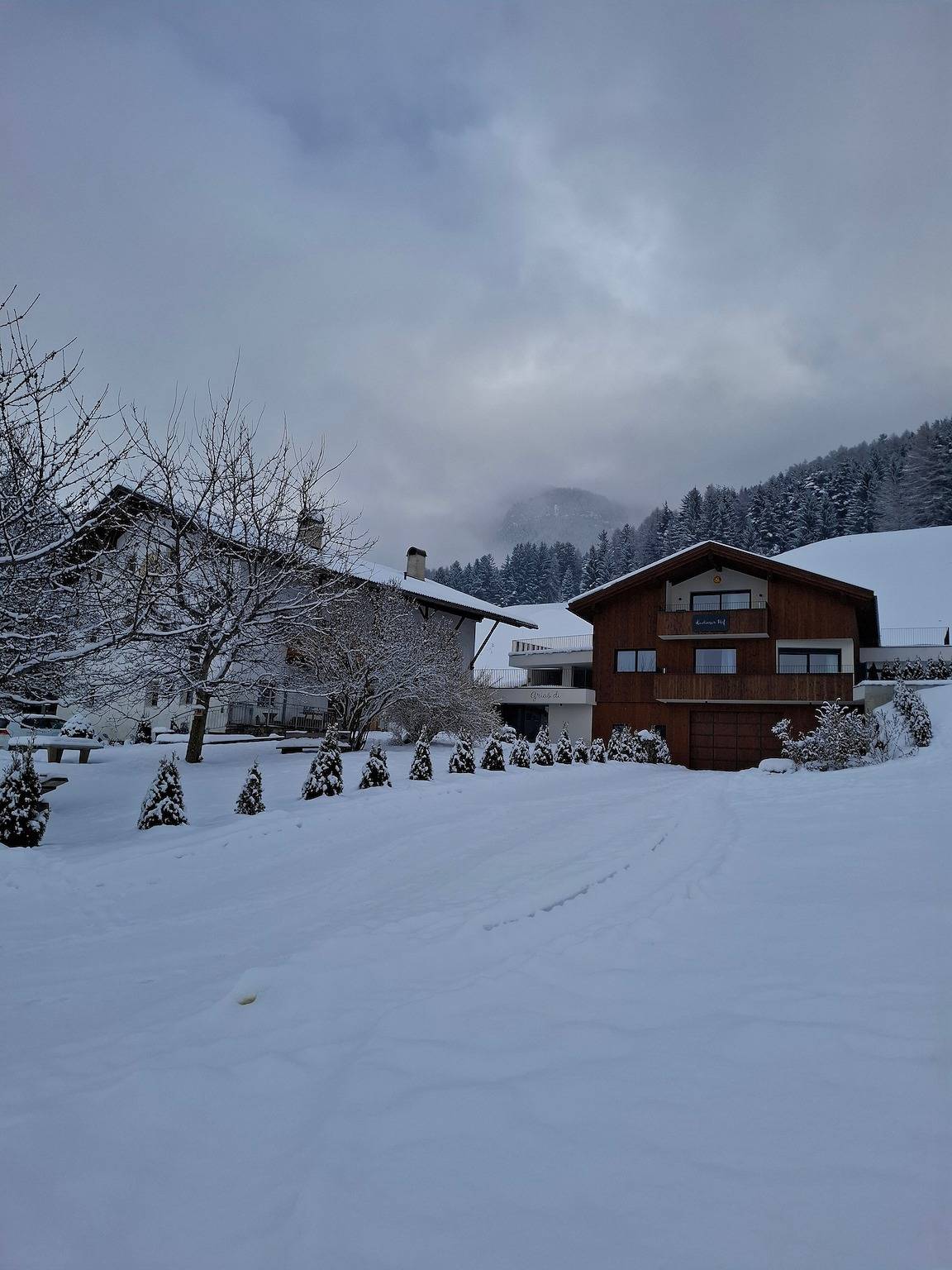 Appartement entier, Appartement 'Ladinser Hof Western Suite' avec vue sur les montagnes et balcon. in Tiosels, Castelrotto