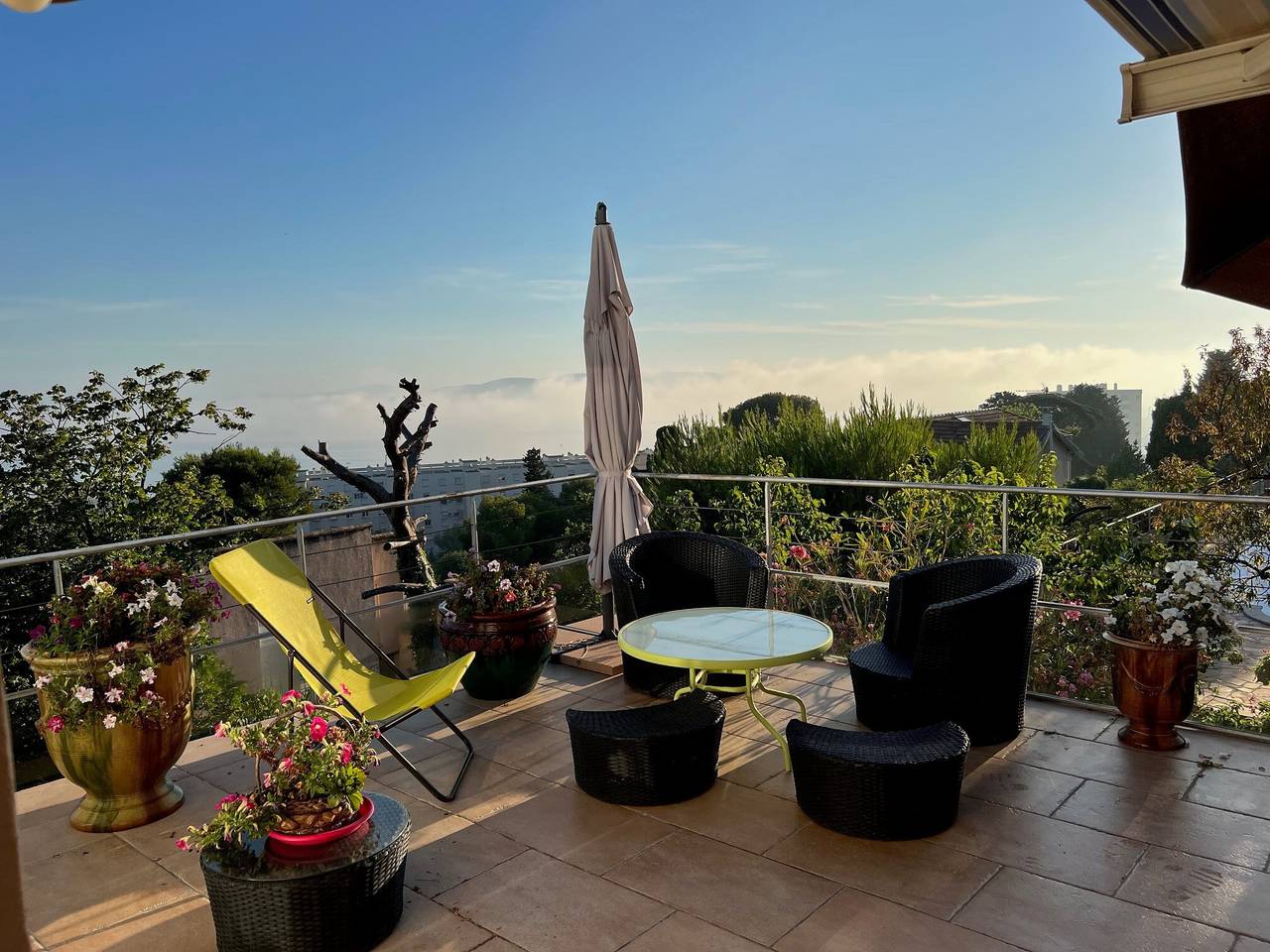 Bed and Breakfast 'L'escarpee Belle' con vistas al mar, Wi-Fi y aire acondicionado in Mont Saint-Clair, Sete