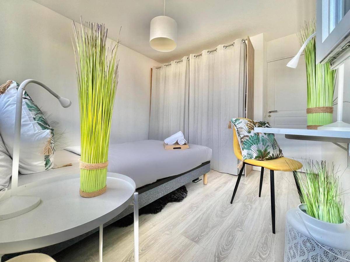 Double Room in Mons-en-Barœul, Région de Lille
