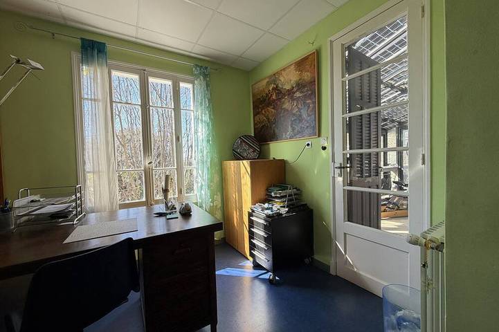 Beautiful and pleasant town house with shady garden in Forcalquier in Forcalquier, Parc naturel régional du Luberon