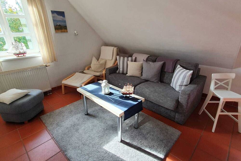 Ganze Wohnung, 350 m bis zum Strand und Ostsee großzügiges Feriendorf auf Rügen Natur und Ruhe in Kreptitz, Dranske