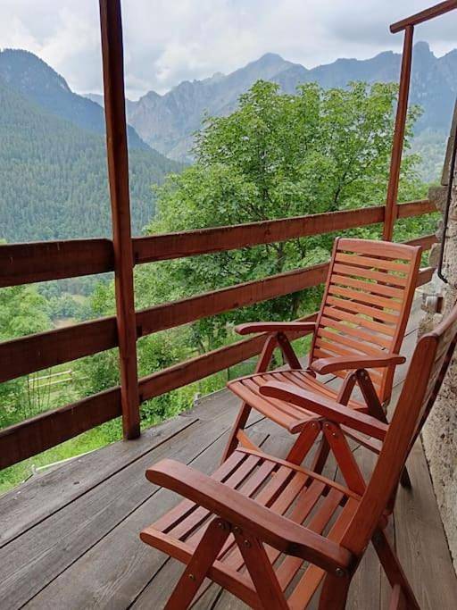 Location de vacances pour 4 personnes, avec terrasse ainsi que jardin et vue à Marmora - 2