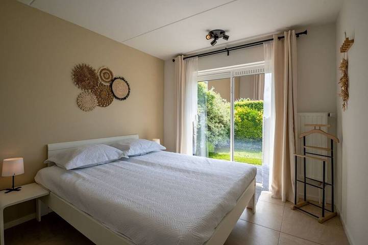 Ferienhaus für 8 Personen, mit Garten und Whirlpool sowie Balkon in Kortgene - 2