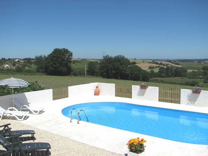 Gîte pour 4 personnes, avec Piscine à Salles-Lavalette - 3