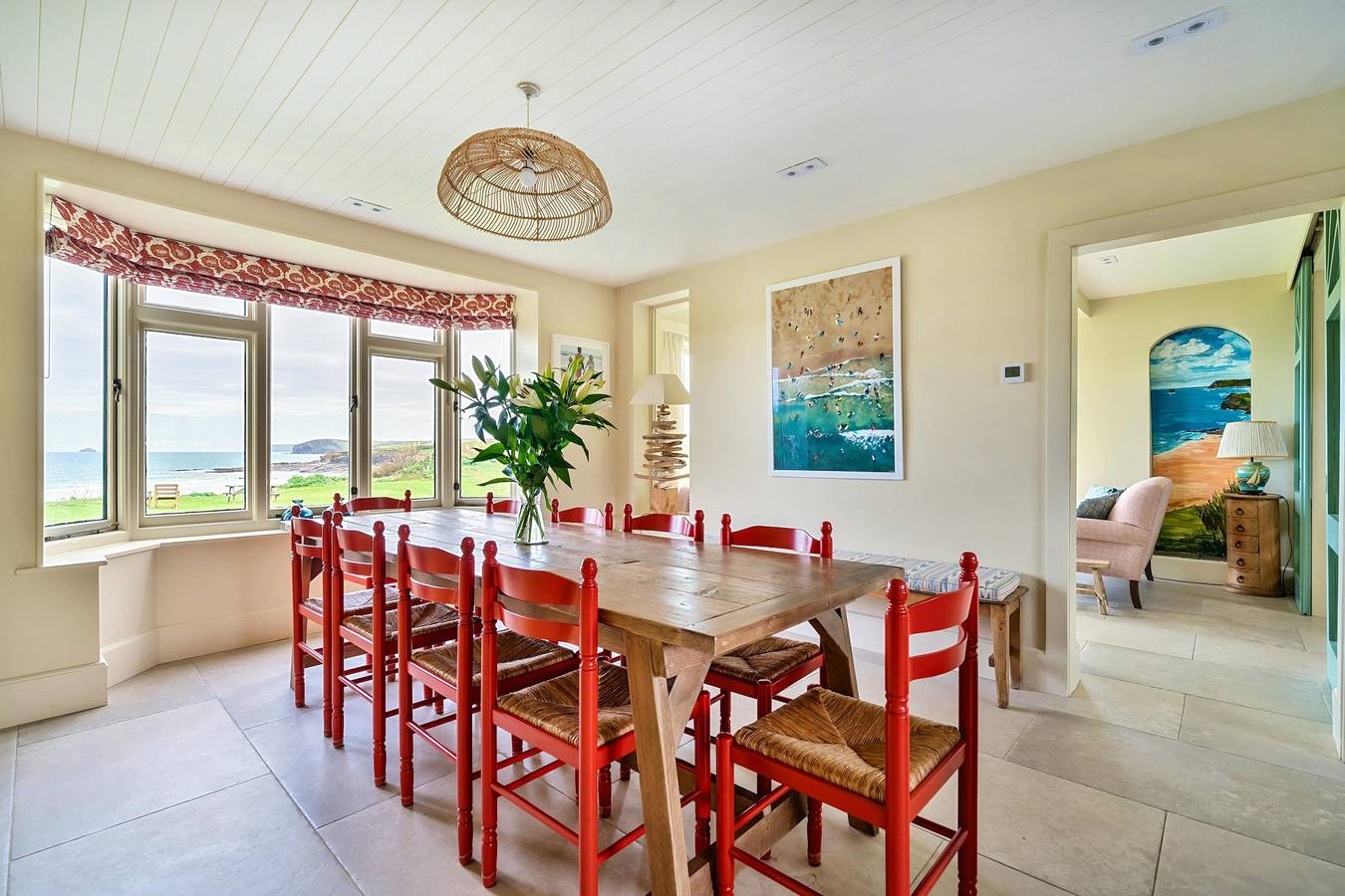 Headlands- Stylish Oceanfront Property on Harlyn Bay in Harlyn, Cornwall