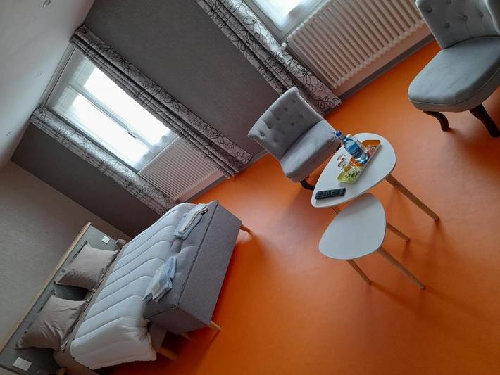Chambre d’hôte pour 2 personnes, avec jacuzzi et jardin dans Lozère - 4