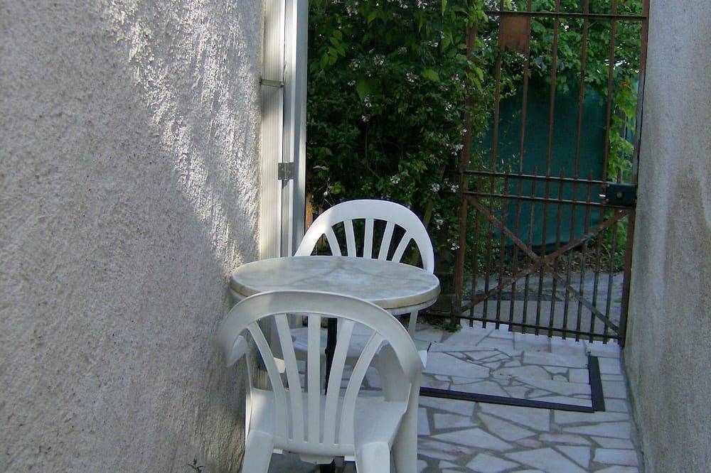 Pretty typical and old house in very good condition in the center and quiet in Amboise, Tours region