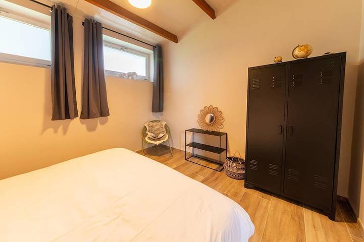 Location de vacances pour 8 personnes, avec terrasse ainsi que piscine et jardin à Ohey - 4