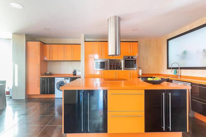 Chalet para 6 personas, con Jacuzzi y Terraza además de Jardín y Piscina en Campo de Turia - 2