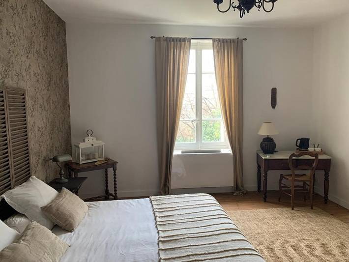 Location de vacances pour 2 personnes, avec vue et piscine ainsi que terrasse et jardin, animaux acceptés à Loriol-du-Comtat - 3