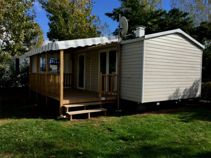 Mobil home pour 4 personnes, avec piscine ainsi que terrasse et bassin pour enfant à Angles - 3