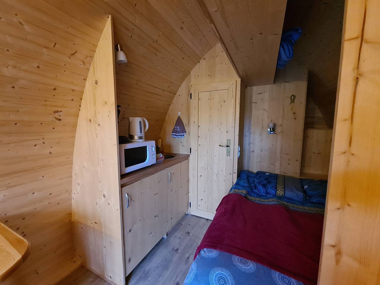 Forest cabin with terrace near the nautical base in Pouligny-Notre-Dame, La Châtre region