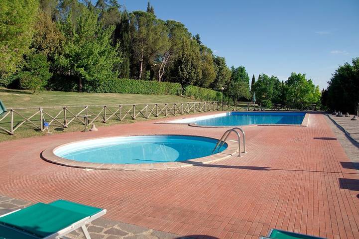 Location de vacances pour 3 personnes, avec terrasse et jardin à Corciano