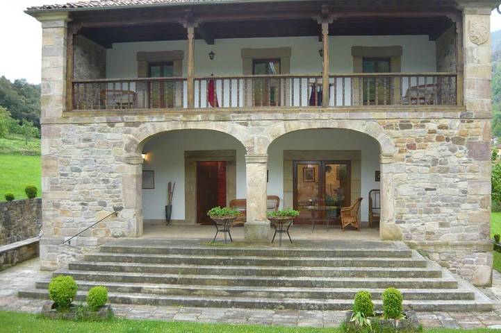 Casa rural para 14 personas, con jardín y balcón - 1