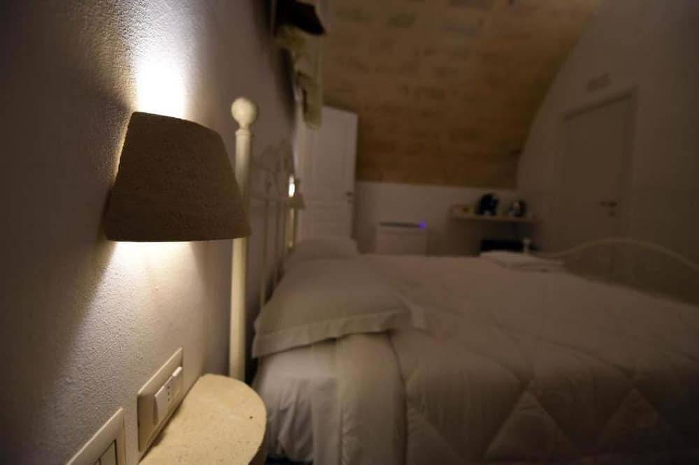 Large Double Room in Matera, Piana del Metaponto