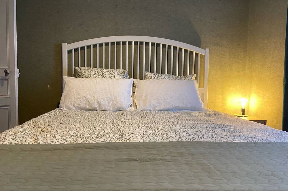 Cute newly renovated private townhouse in the town centre in Montmorillon, Vienne