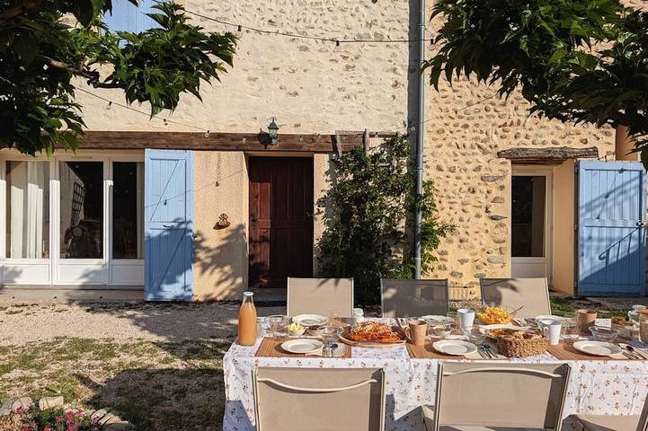 Gîte pour 5 personnes, avec Jardin