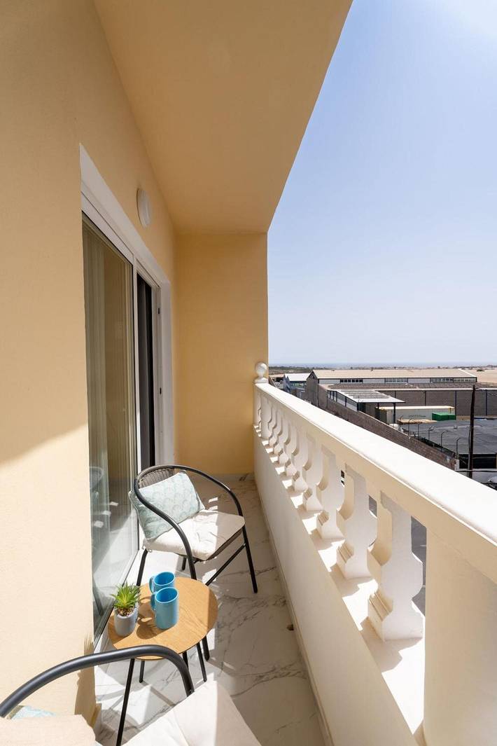 Hel studio-lejlighed, Vacation Studio 'Tu Rincón Con Balcón Puesta De Sol' with Sea View, Balcony and Wi-Fi in Guargacho, Arona