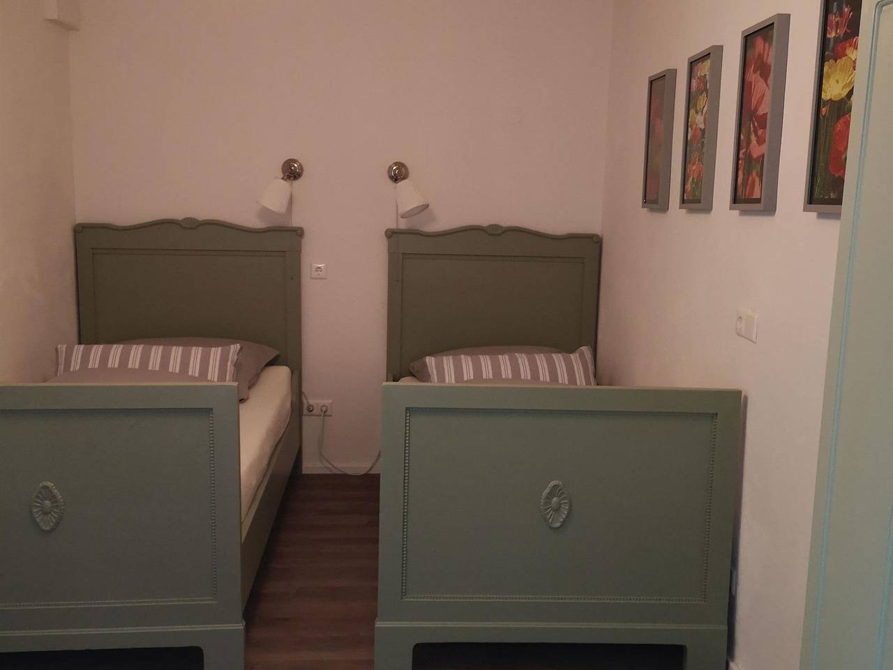 Ganze Ferienwohnung, Ferienwohnung Vis-a-Vis - Ferienwohnung Vis-a-Vis in Dernbach, Südliche Weinstraße