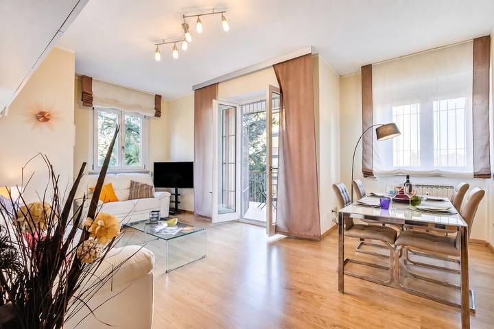 Gîte pour 5 personnes, avec Balcon et Terrasse dans Stresa - 2