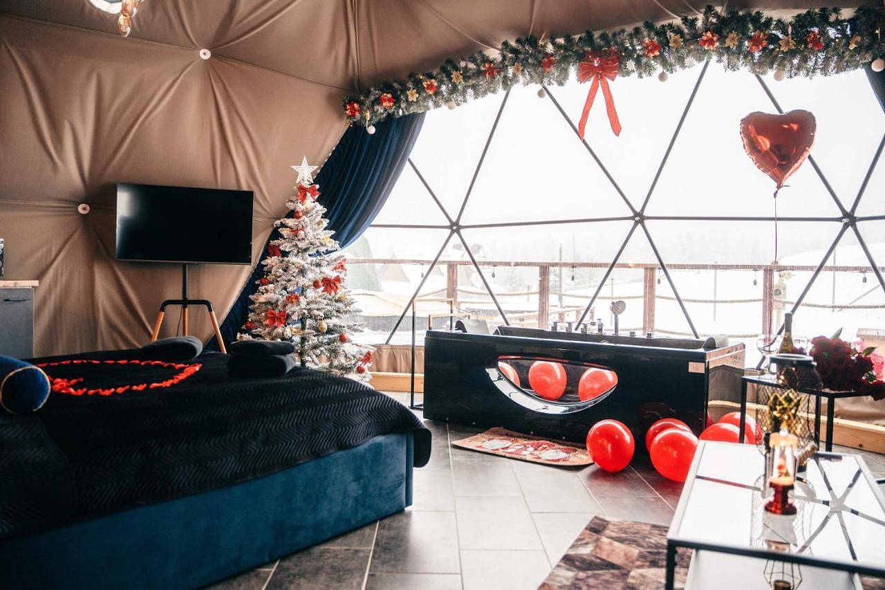 Góralski Harem Osada Glamp & Glass z Jacuzzi i Balią in Małe Ciche, Karpaty (Polska)