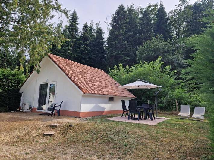Maison de campagne pour 4 personnes, avec jardin et piscine, animaux acceptés à Daumazan-sur-Arize
